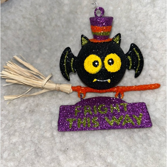 Pier 1 cute bat halloween ornament 4" Fright this way sign glittery - Picture 2 of 10